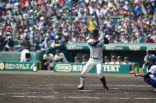甲子園球児フォーム連続写真］ 大阪桐蔭・藤原恭大 緩い球を強振できる
