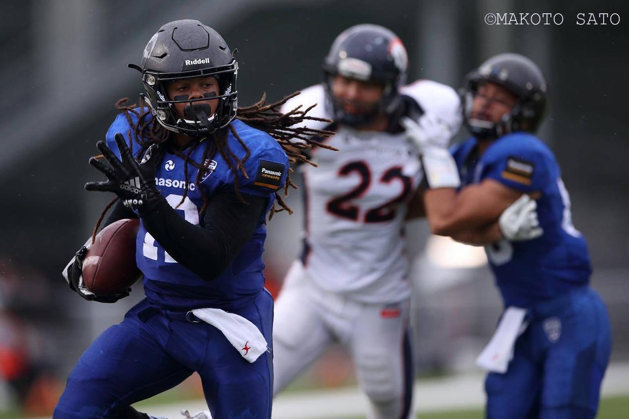 アメリカンフットボール ユニフォームセット 2dffb6ce7b4ac3c34e4d88600603d0