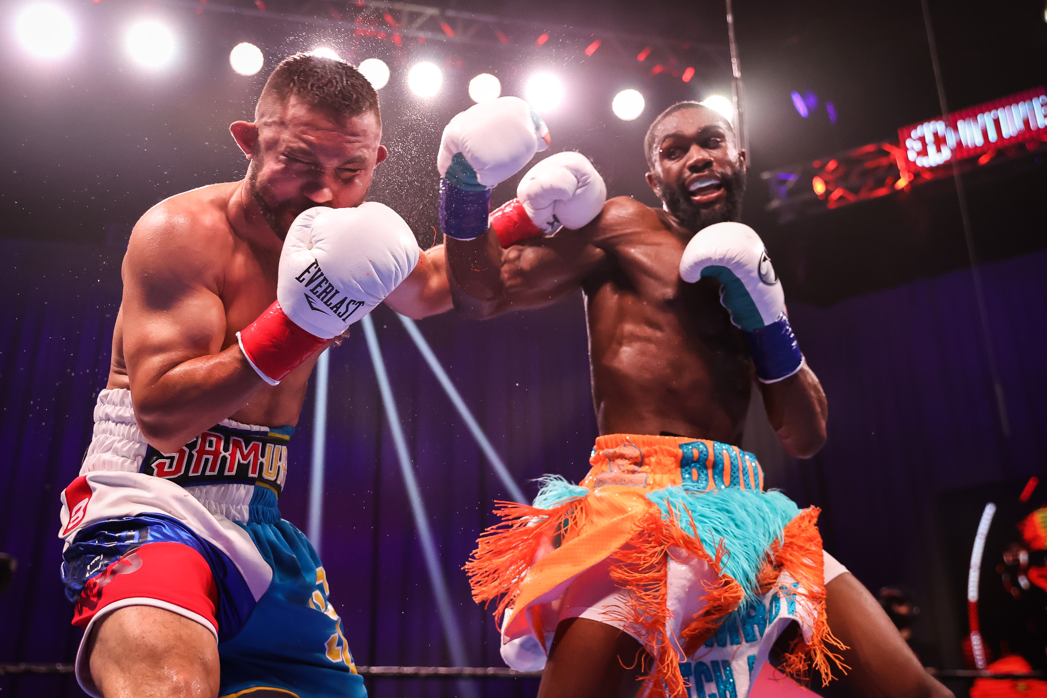 ボクシング スーパースターへの道をばく進 ジャロン エニスがｋｏ勝ち mスポーツ ベースボール マガジン社