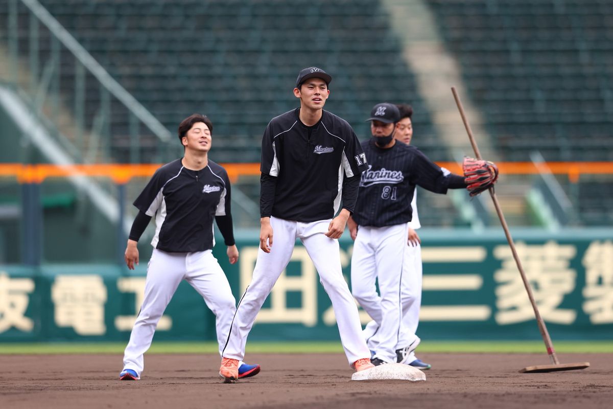 2021年5月26日=阪神甲子園球場 二年振りの交流戦。阪神の本拠地・甲子園ですから、パ・リーグのピッチャーも打席に立ちますし、塁に出ることだってあります。普段はあまり見られない光景ですね。