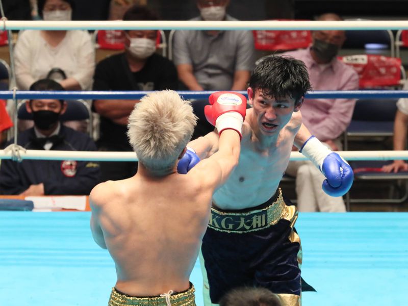 スムーズなフォームから放つ平野の右。この武器を生かすバリエーションがほしい