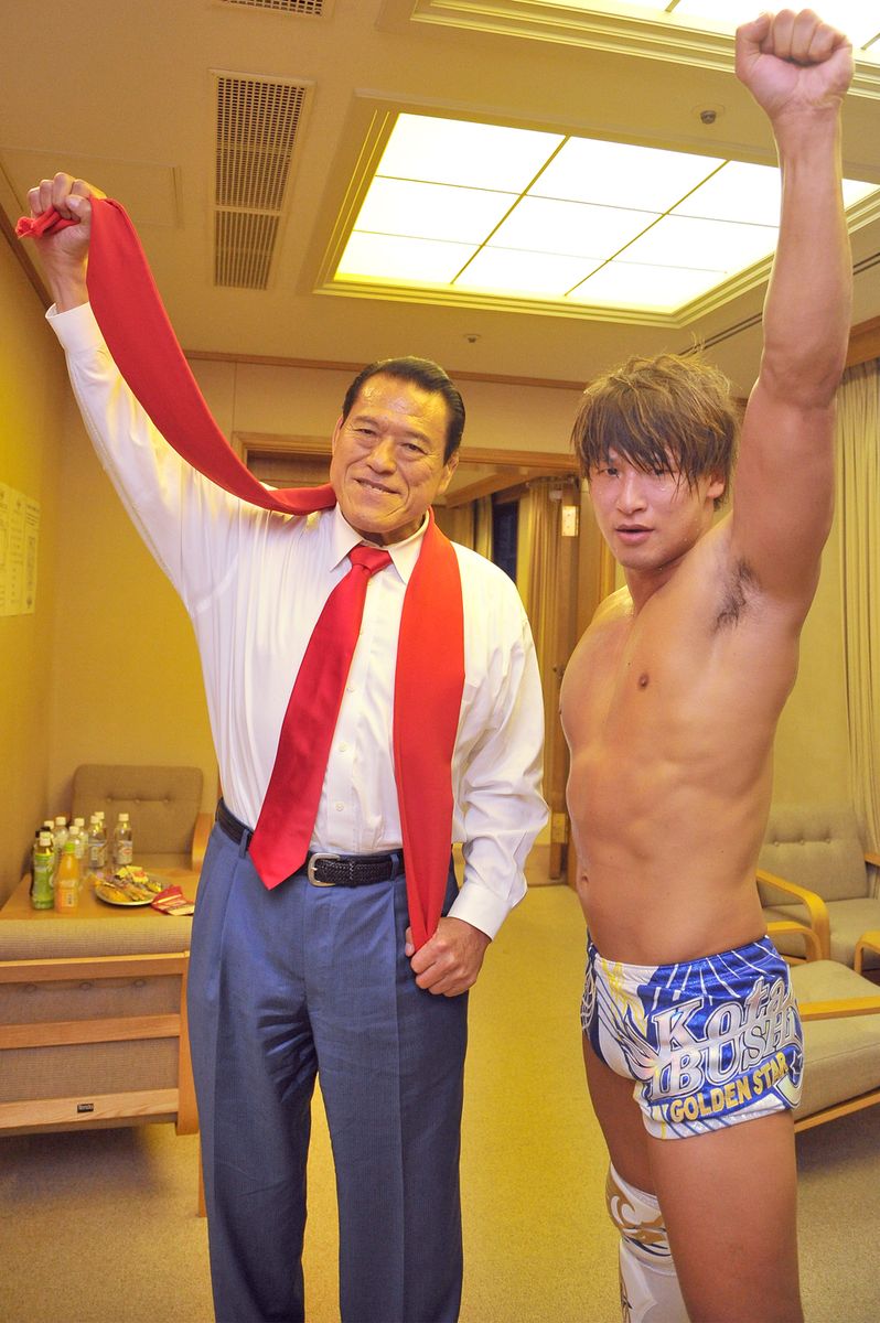 2016年5月29日=エディオンアリーナ大阪、IGF、試合後の控室