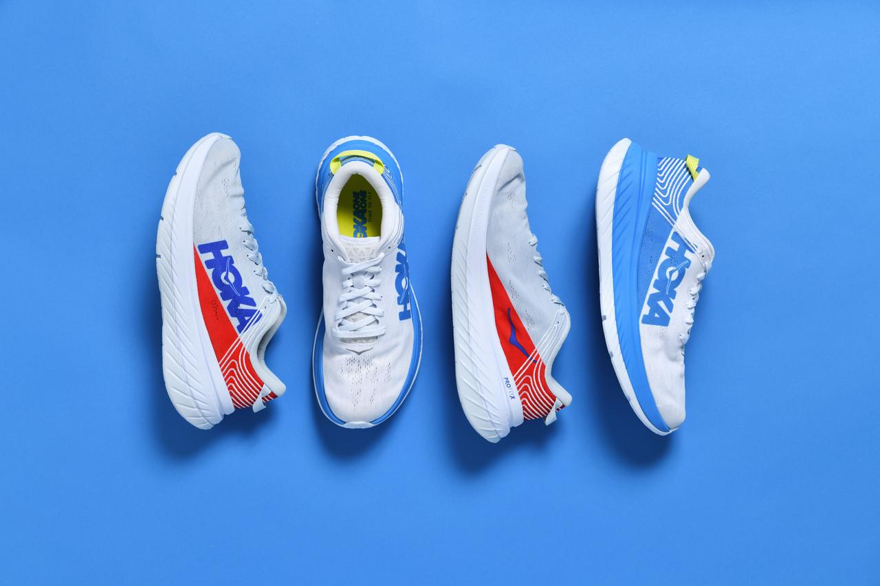 あらゆるアスリートの 自己ベスト更新に。 HOKA ONE ONEの CARBON X