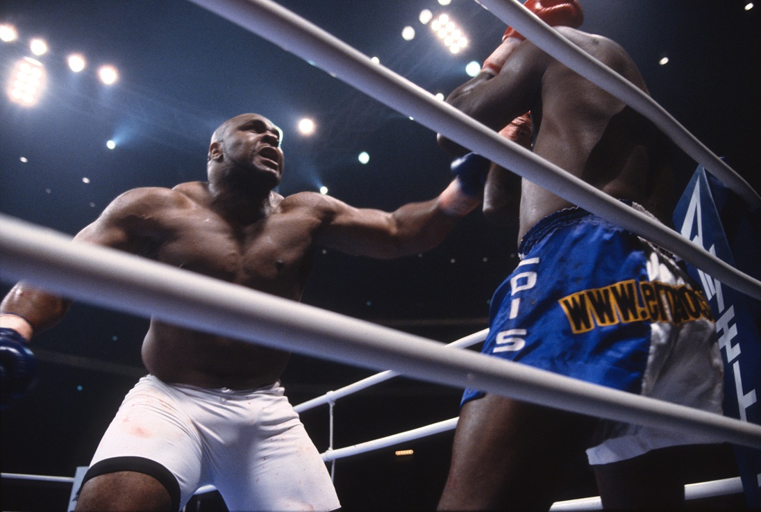 快進撃のボブ・サップがK-1ワールドGP3度制覇のアーネスト・ホーストに