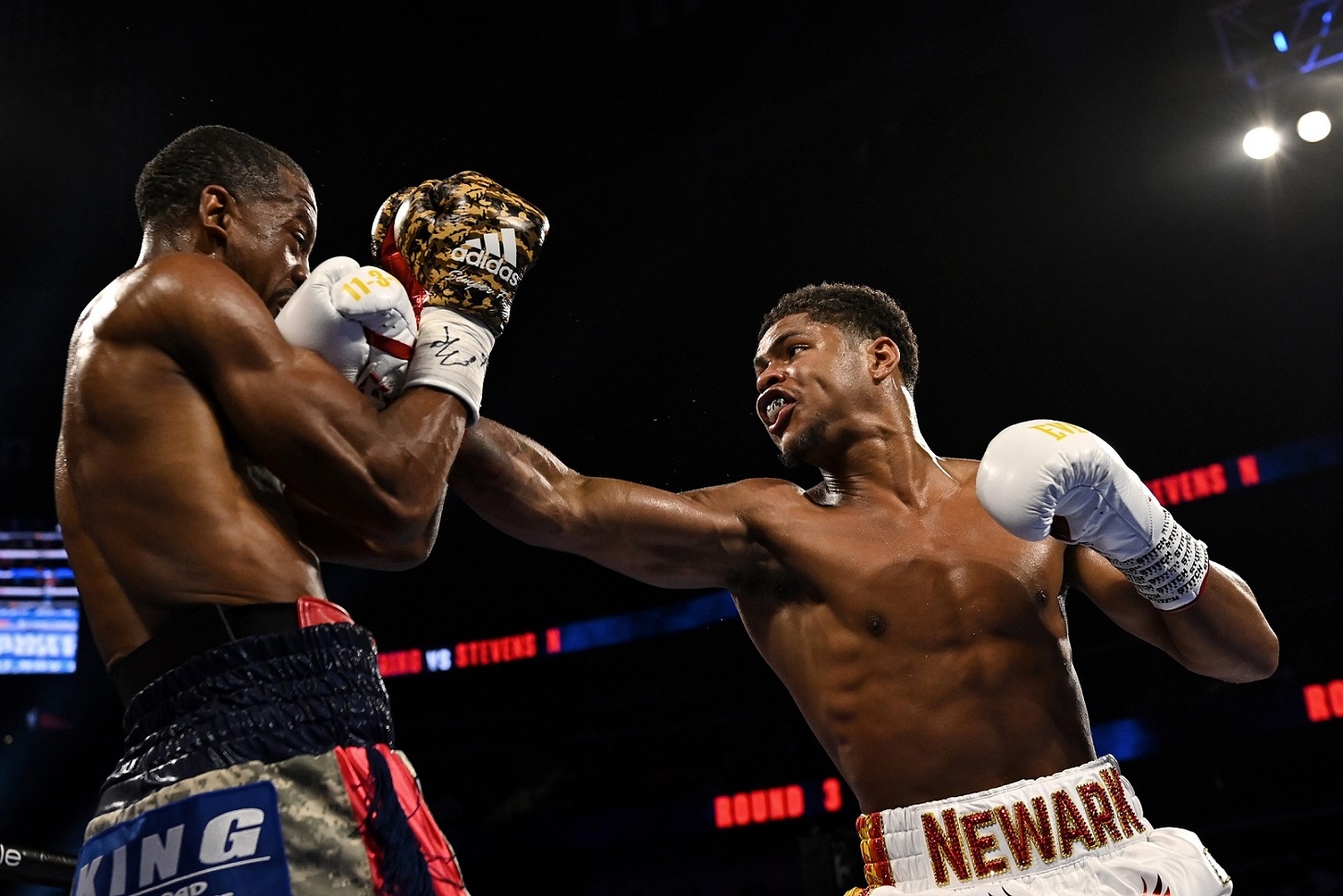 ボクシング スティーブンソンがヘリングにｔｋｏ勝ち 名実ともに２階級制覇 mスポーツ ベースボール マガジン社