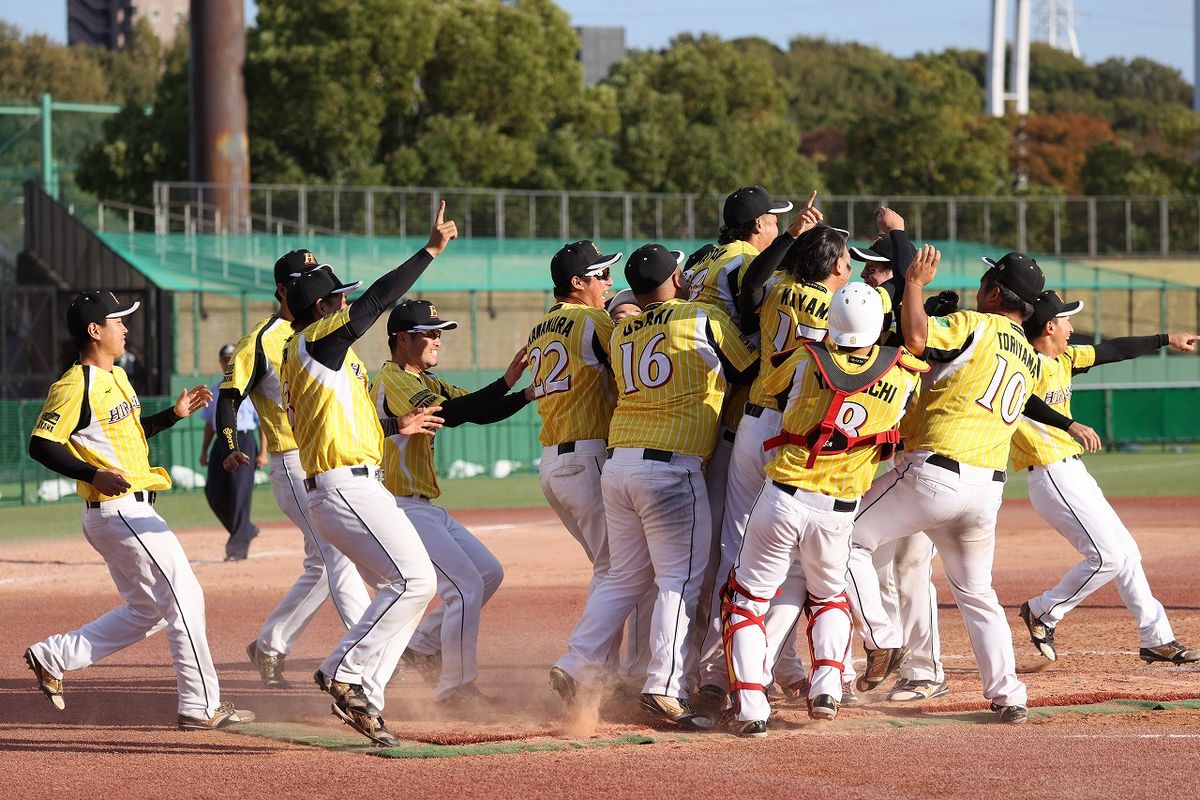 ２年ぶり６度目の優勝に輝いた平林金属（写真／太田裕史）