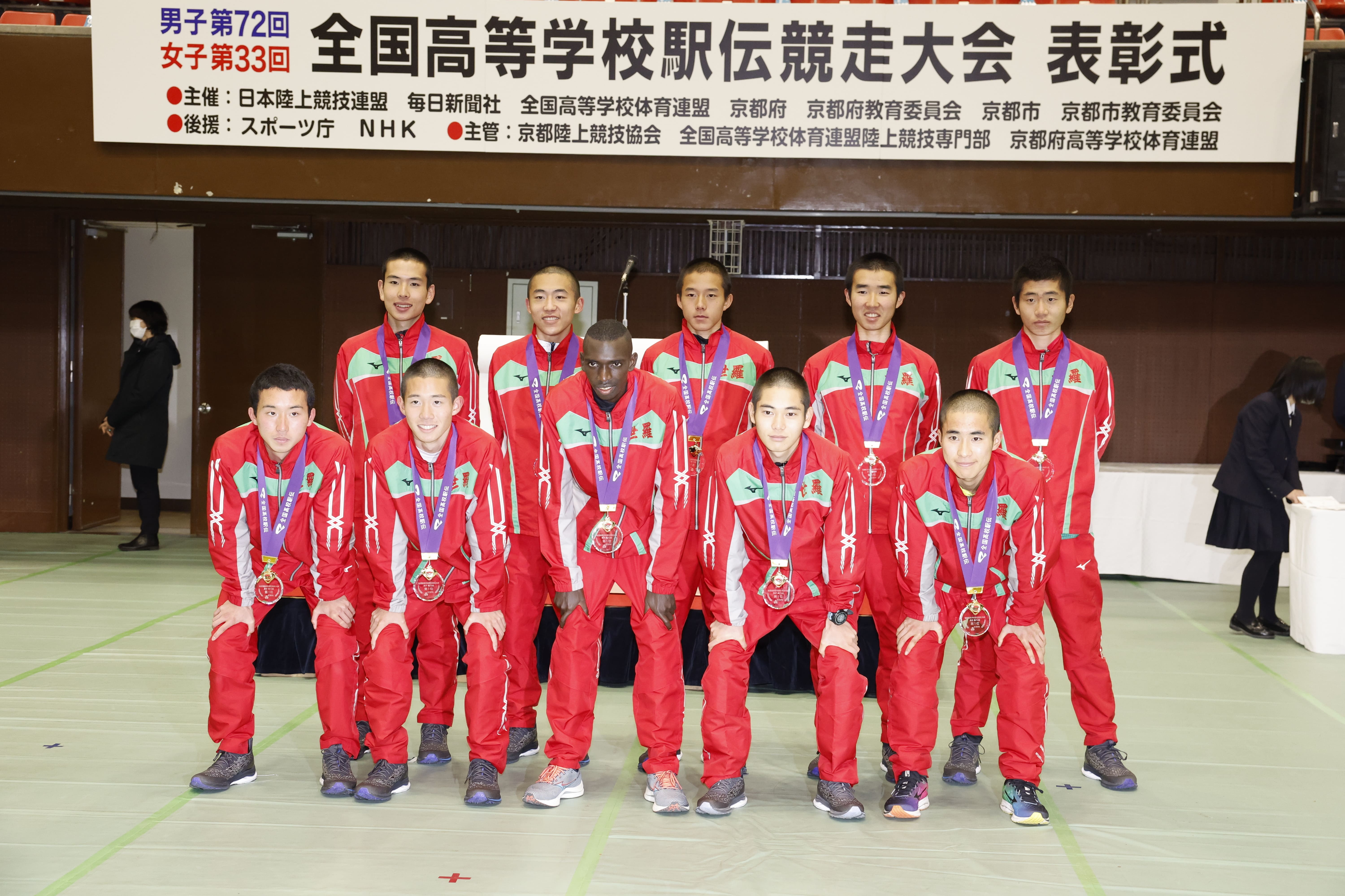 36％割引レッド系,L『3年保証』 全国高校駅伝優勝 世羅高校陸上競技部 ランニングコート ジャージ トップスレッド系LOTA.ON.ARENA.NE.JP