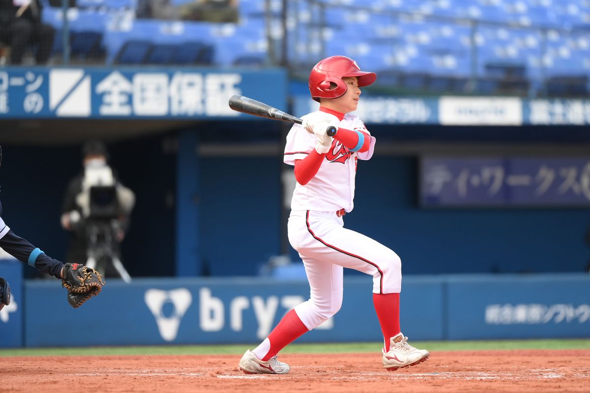 延長8回表、石田の勝ち越しタイムリー(NIKON D6 AF-S 200-400 f/4G ED VRⅡ 1/1000 f4 ISO800)