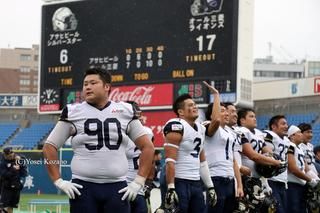 【オール三菱 vs アサヒビール】勝利にも落ち着いた様子の宮田主将（左）を始めとするオール三菱の選手たち