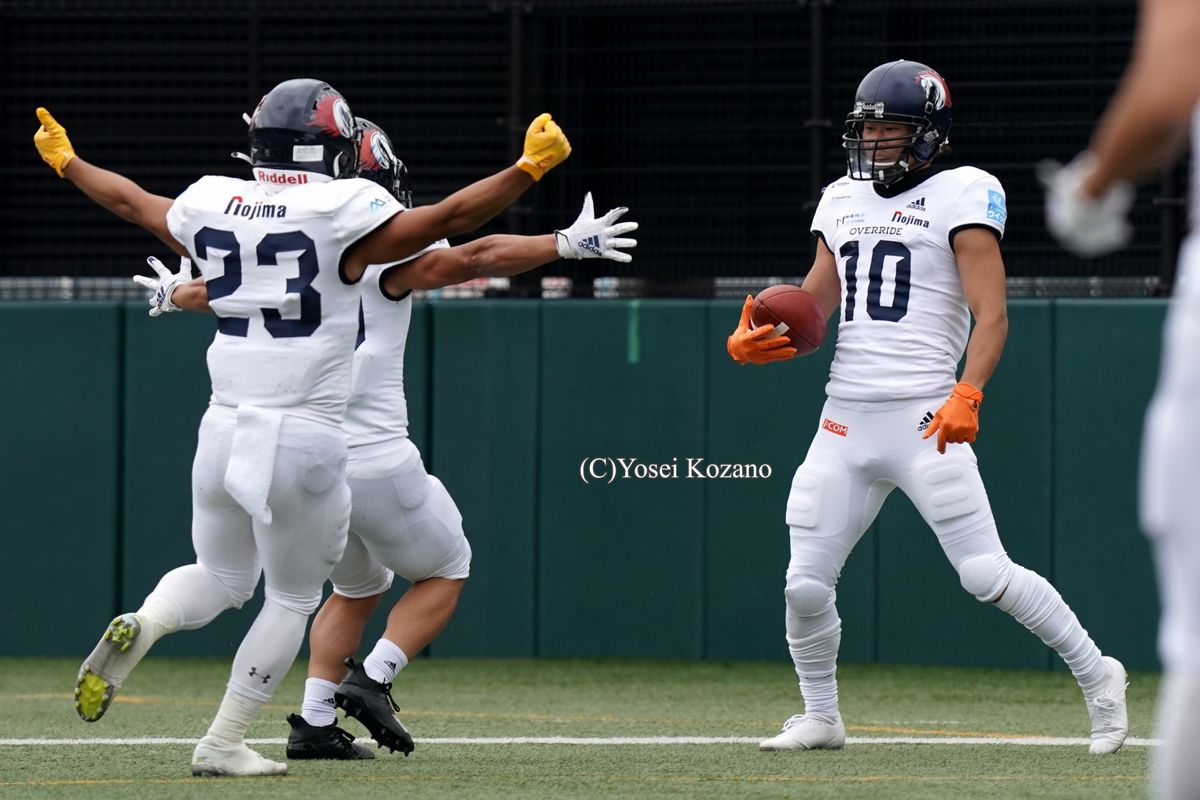 【ノジマ相模原 vs シルバースター】公式戦ではないが、移籍後の初TDとなったノジマ相模原WR宜本(#10)=撮影:小座野容斉