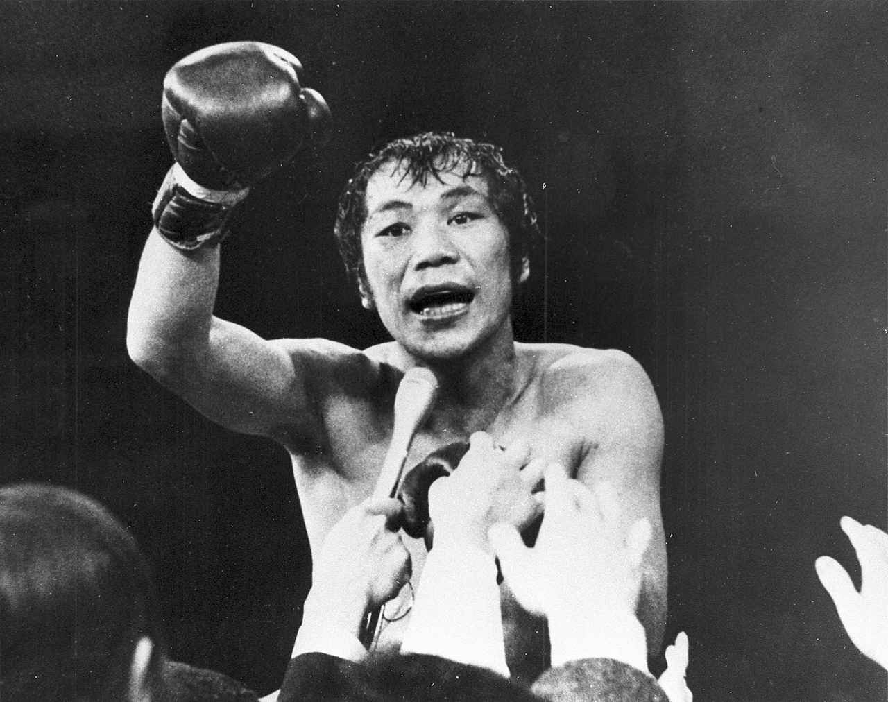 日本ボクシング不滅の激闘史〈4枚組〉 超異例！ボクシング100万円総取りマッチに元世界王者・宮崎