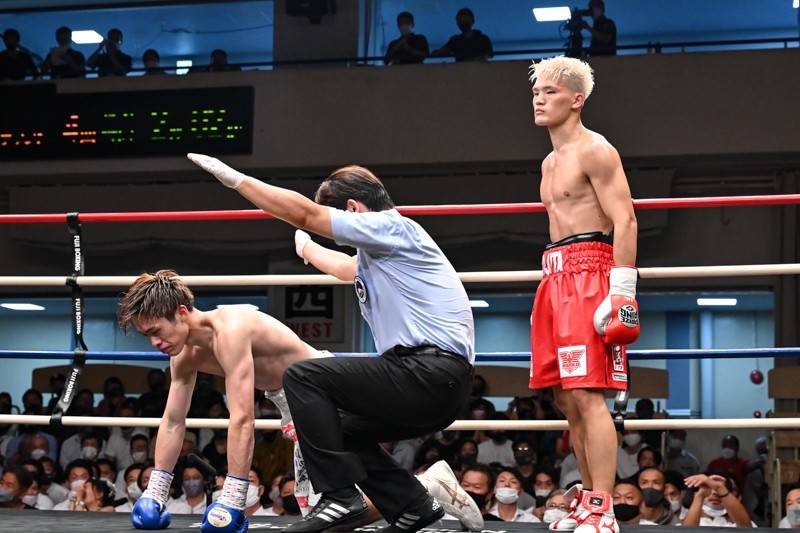 ボクシング　ポスター　チャーリー太田vs湯場忠志　ボクシングの日　後楽園ホール ボクシング】ダウン2度ずつの壮烈ファイト！ 藤田炎村が湯場海樹に大