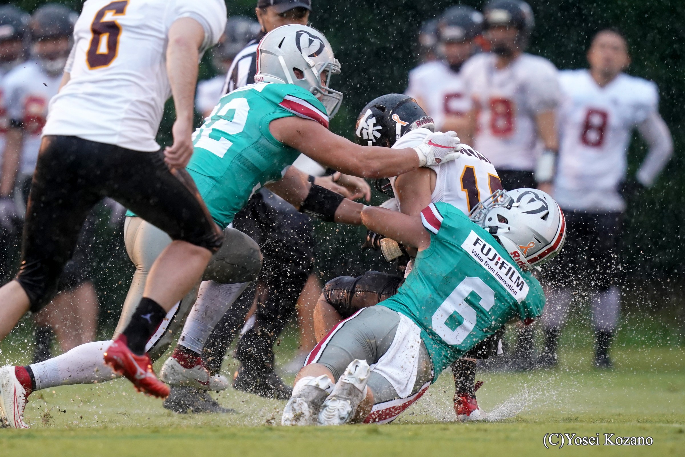 アメフト】富士フイルム 激しい雷雨の「難しい試合」制して初勝利 X1