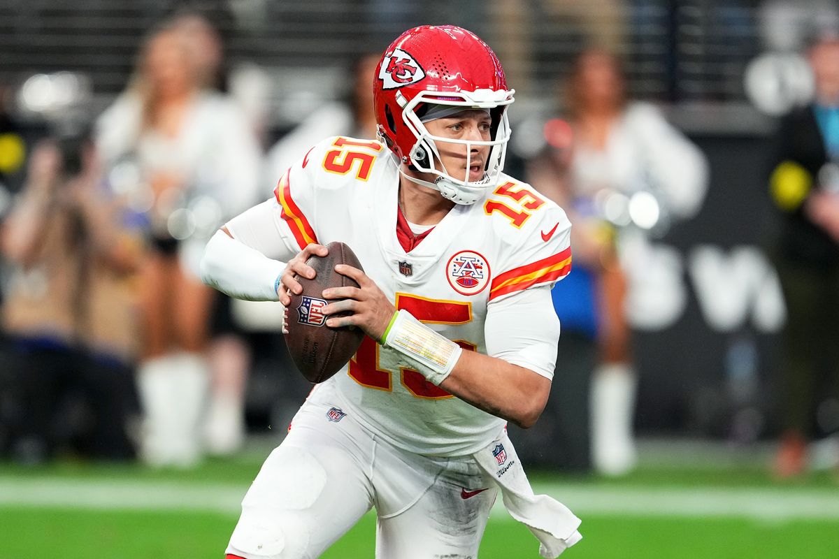 【チーフス・レイダース】今季パス獲得ヤードで、自己最高を更新したチーフスのQBマホームズ=photo by Getty Images