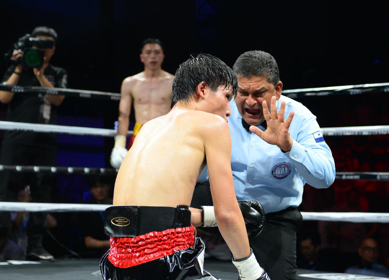 ボクシング】久保隼、6回TKOで散る。地元のシューが初防衛