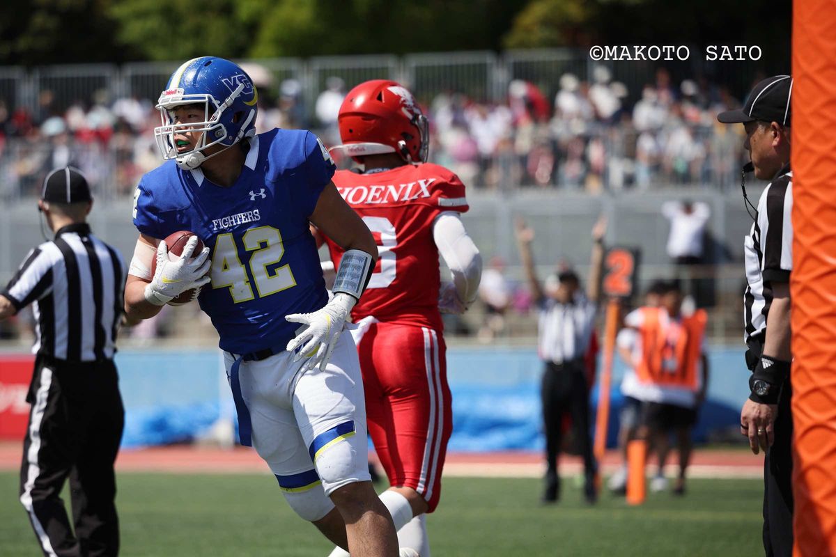 KGボウル【関学大 vs 日大】1Q残り6分55秒、関学RB住田の1ヤード先制TDラン=撮影:佐藤誠