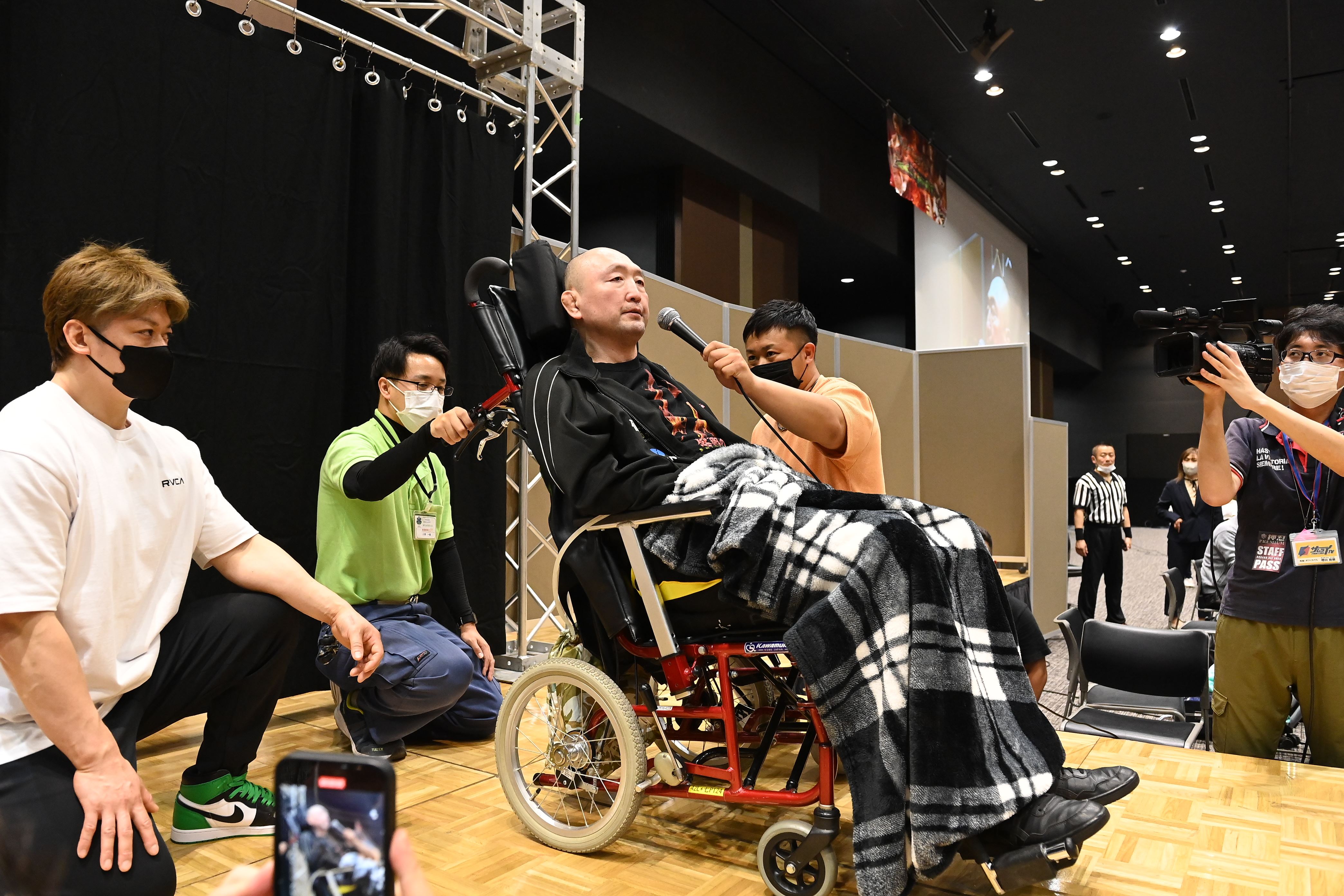 新日本プロレス椅子 ゲーミングチェア 「LOS INGOBERNABLES de JAPON」モデル : 新