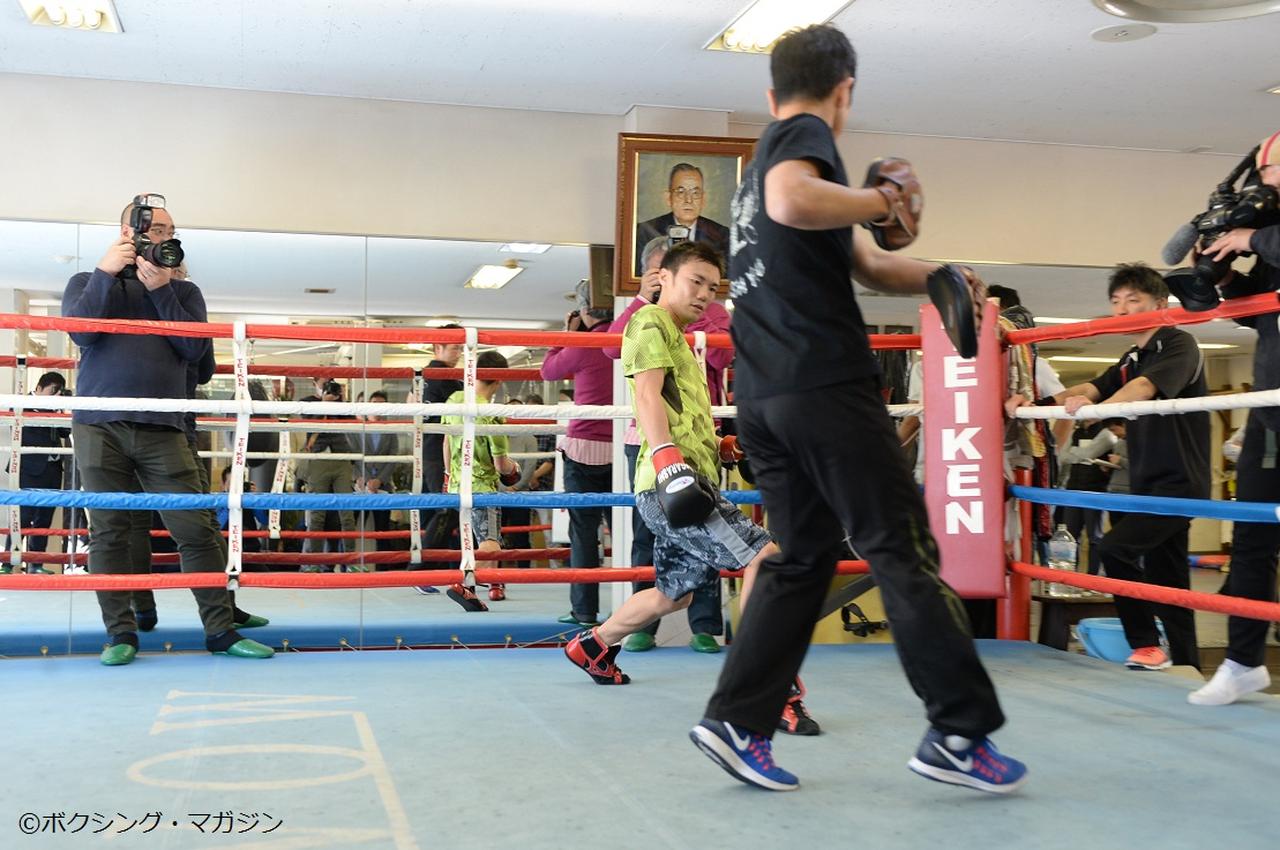 ボクシング　ポスター　五十嵐俊幸vs吉田拳時　亀海喜寛vsホエル・デラ・クルス ボクシング ポスター 五十嵐俊幸vs吉田拳時 亀海喜寛vsホエル