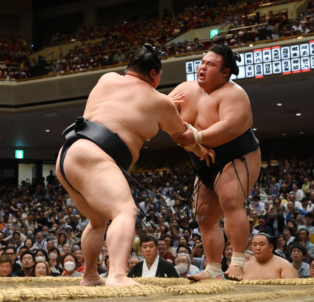 相撲編集部が選ぶ秋場所7日目の一番】貴景勝が正代の意地の前に2敗目
