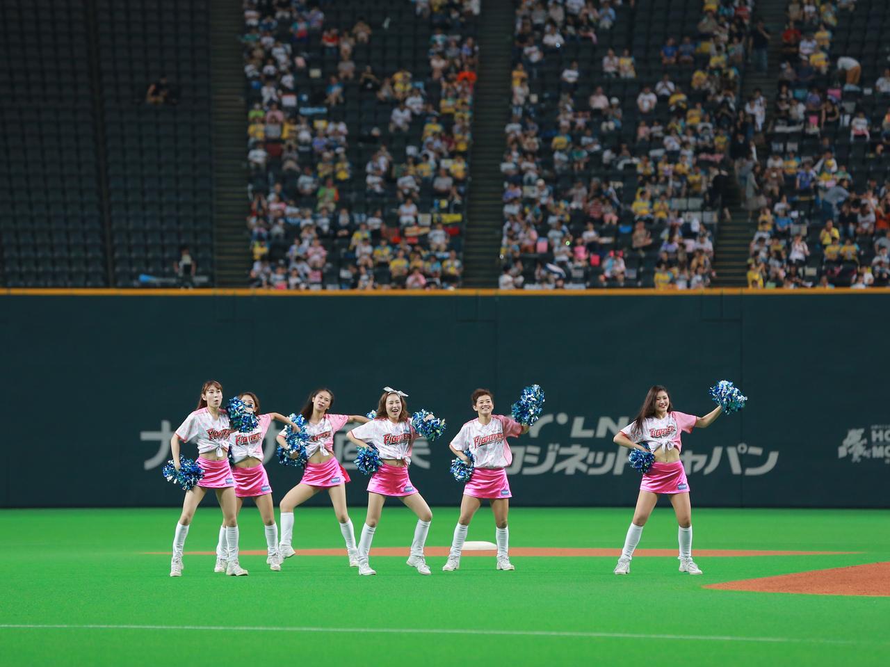 梶浦ほのか BBM 2017 日本ハムファイターズ エンタメ FIGHTERS GIRL 14枚限定 直筆サインチェキカード ミントモール ⁄ MINT 千葉店 ⁄ BBM 北海道日本ハムファイターズ