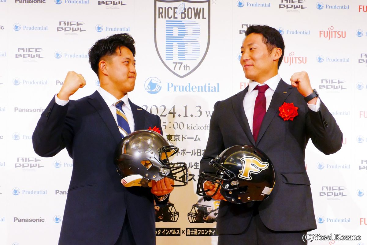 健闘を誓いあうパナソニックの青根主将(左)と富士通の趙主将=撮影:小座野容斉