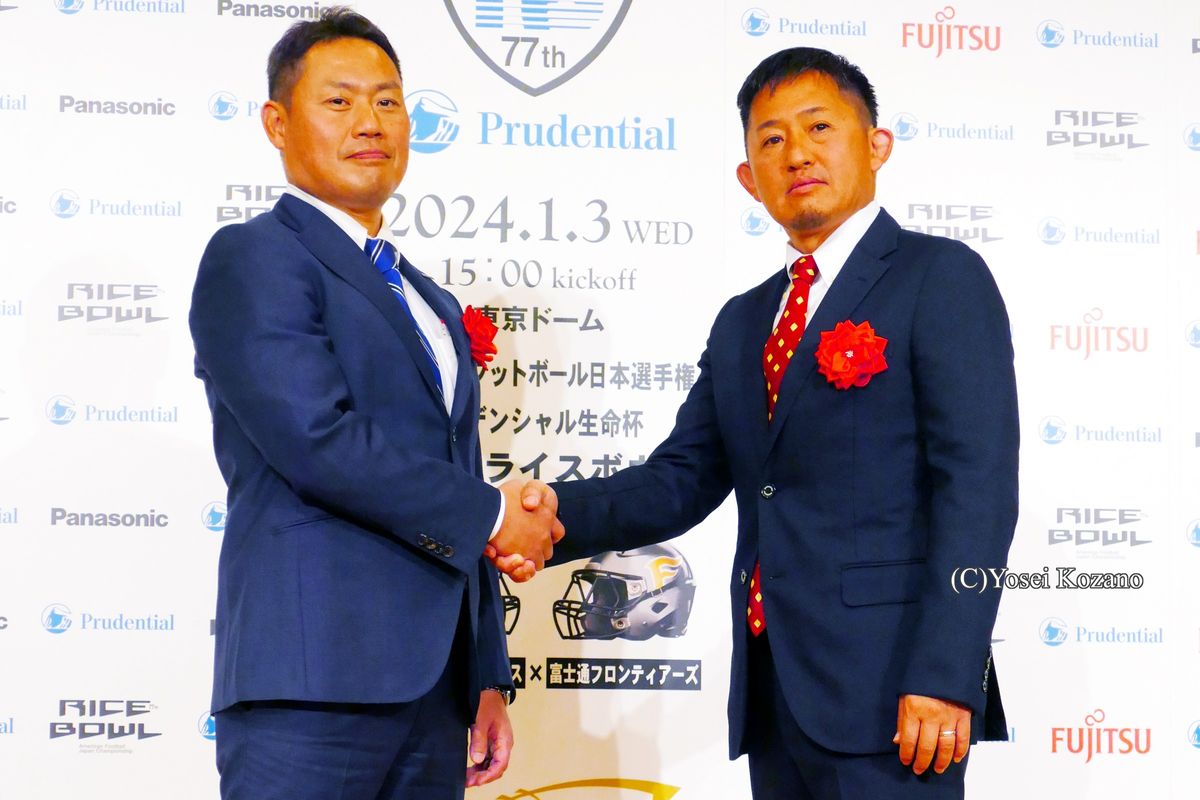 日本一を目指すパナソニック・荒木監督(左)、富士通・山本HC=撮影:小座野容斉