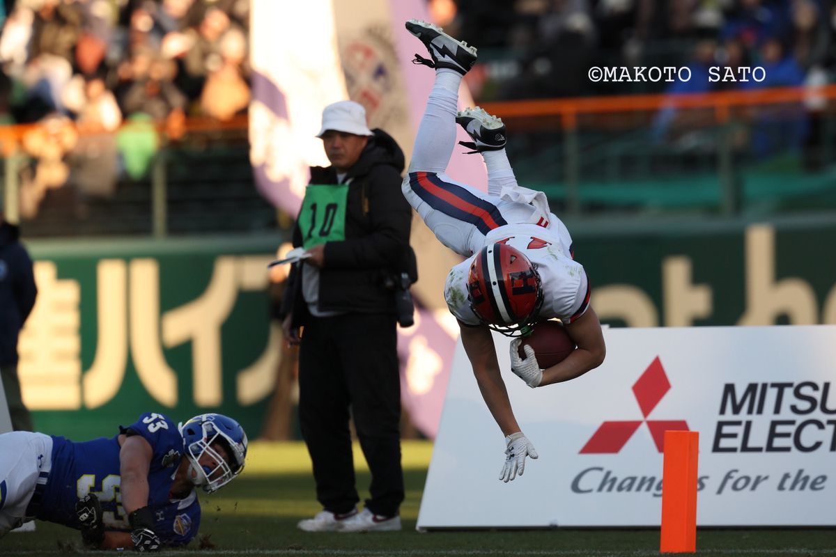 第78回甲子園ボウル【関学大 vs 法大】4Q、法大は意地を見せて2TDを返した=撮影:佐藤誠