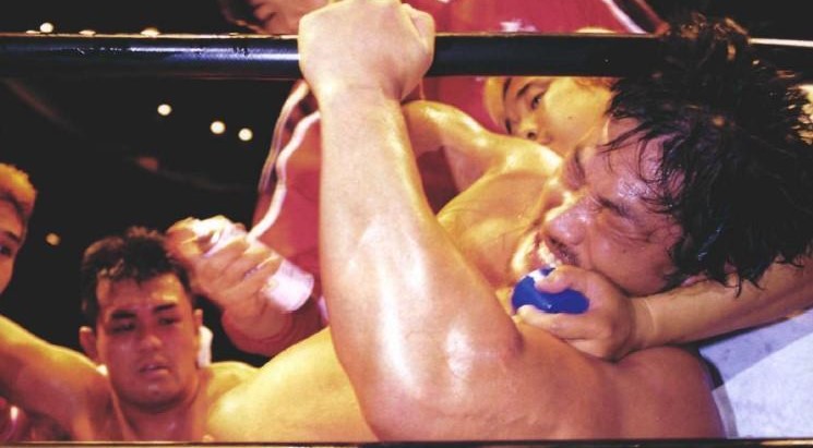 週刊プロレス 2000年8月22日号 No.991 NOAH 秋山準 小橋建太 週刊プロレスmobile】週モバ写真館『週ﾌﾟﾛ創刊25周年特別企画 週