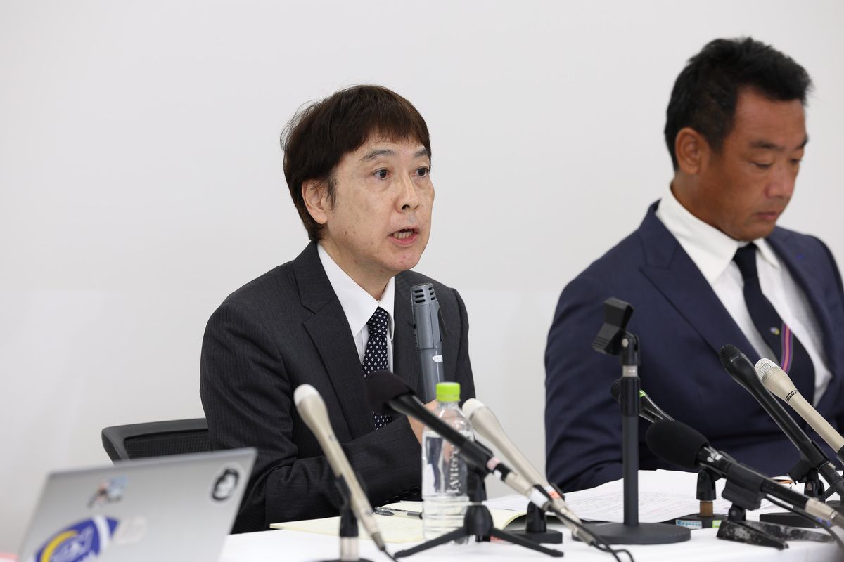 JAFAの処分を受けて開かれた関学大の記者会見。池埜聡部長=撮影:佐藤誠