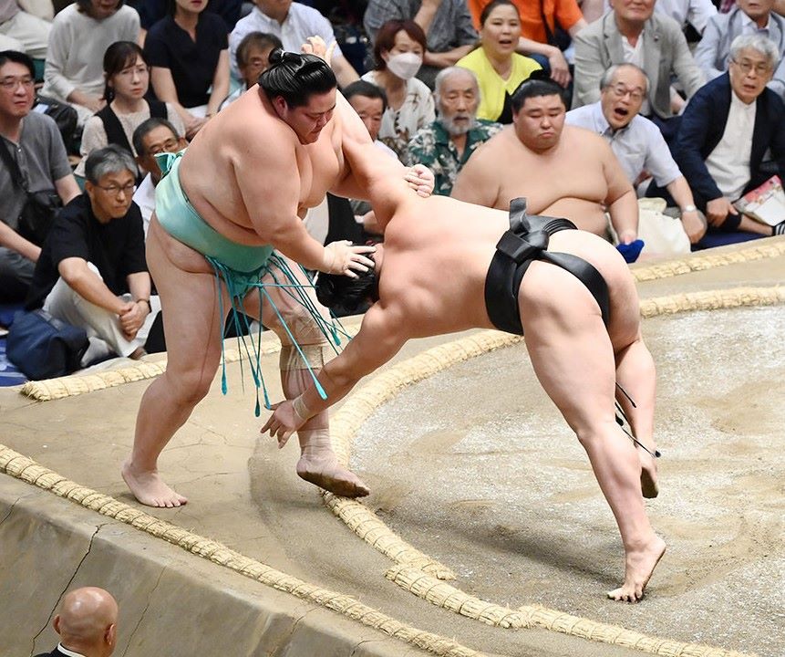 大相撲　ステッカー　大の里　若元春　琴櫻 相撲編集部が選ぶ秋場所7日目の一番】琴櫻、前半戦で痛すぎる2敗目