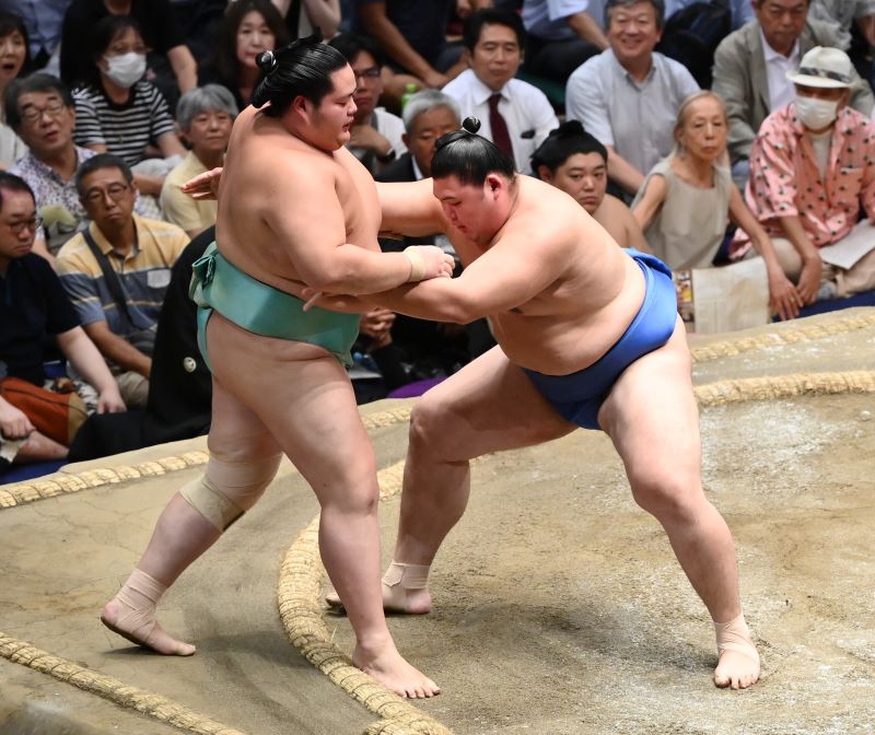 相撲編集部が選ぶ秋場所13日目の一番】大の里、物言い取り直しも、2
