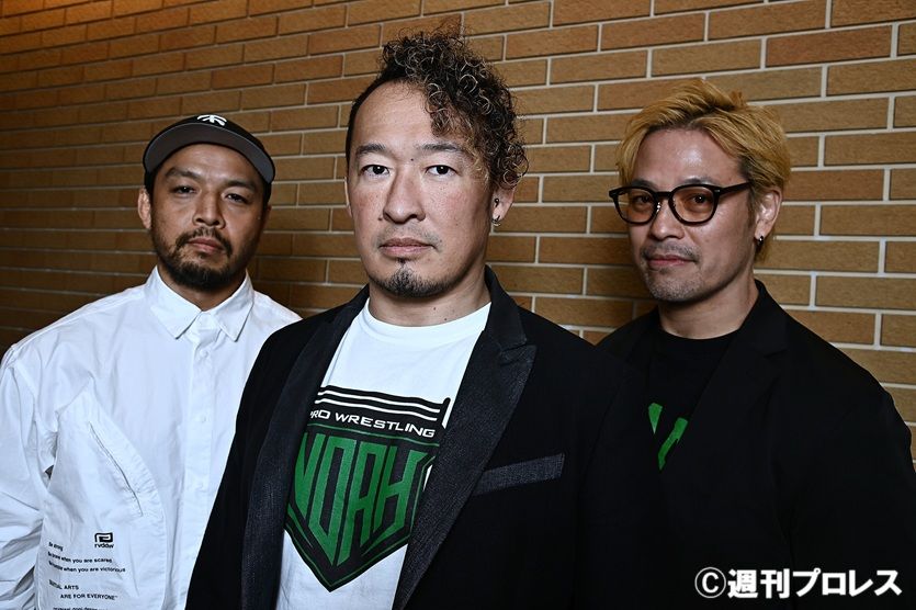 NOAH25年史で熱く語り合った左からKENTA、丸藤正道、潮崎豪