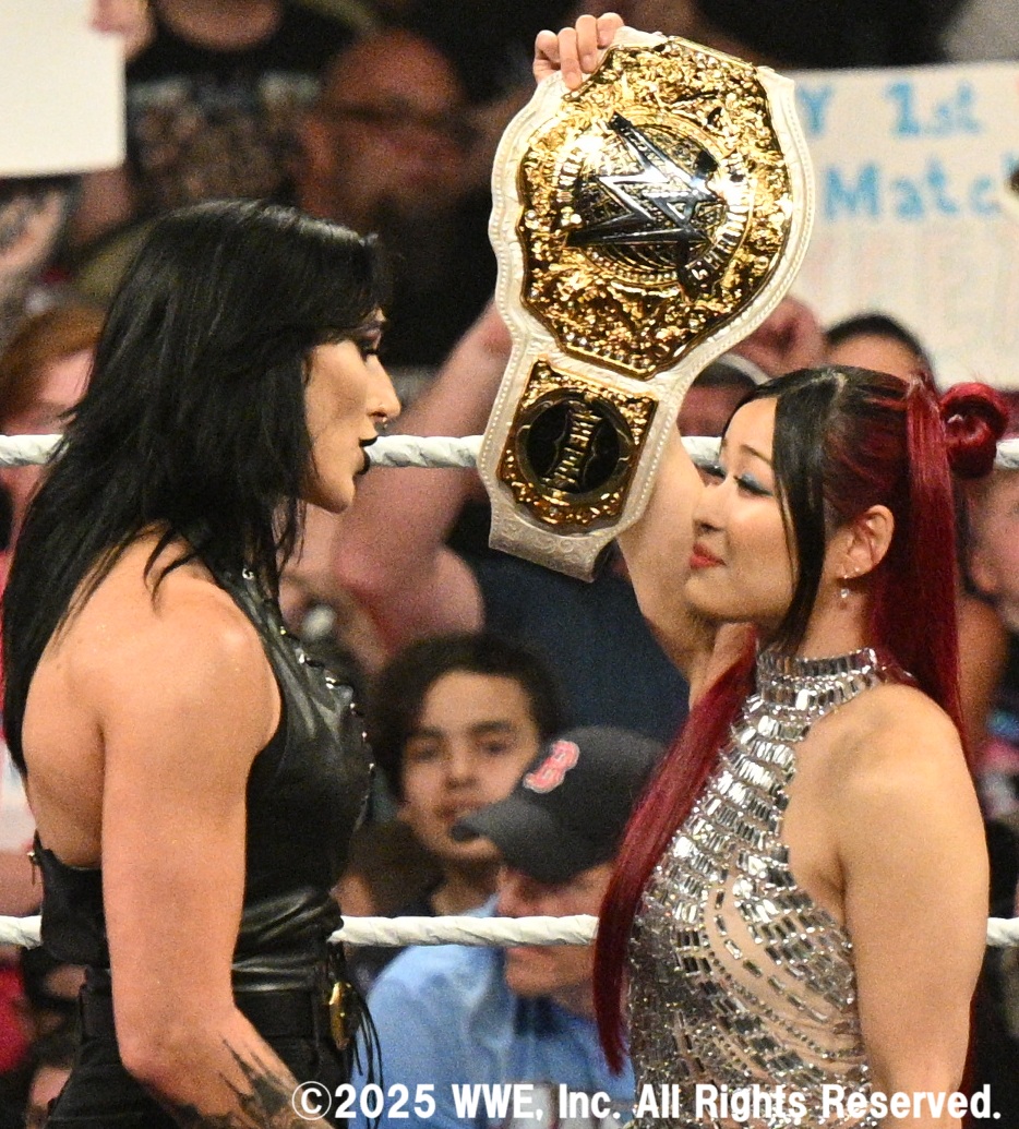 WWE女子だけのビッグマッチで女子世界王者イヨ・スカイが防衛戦