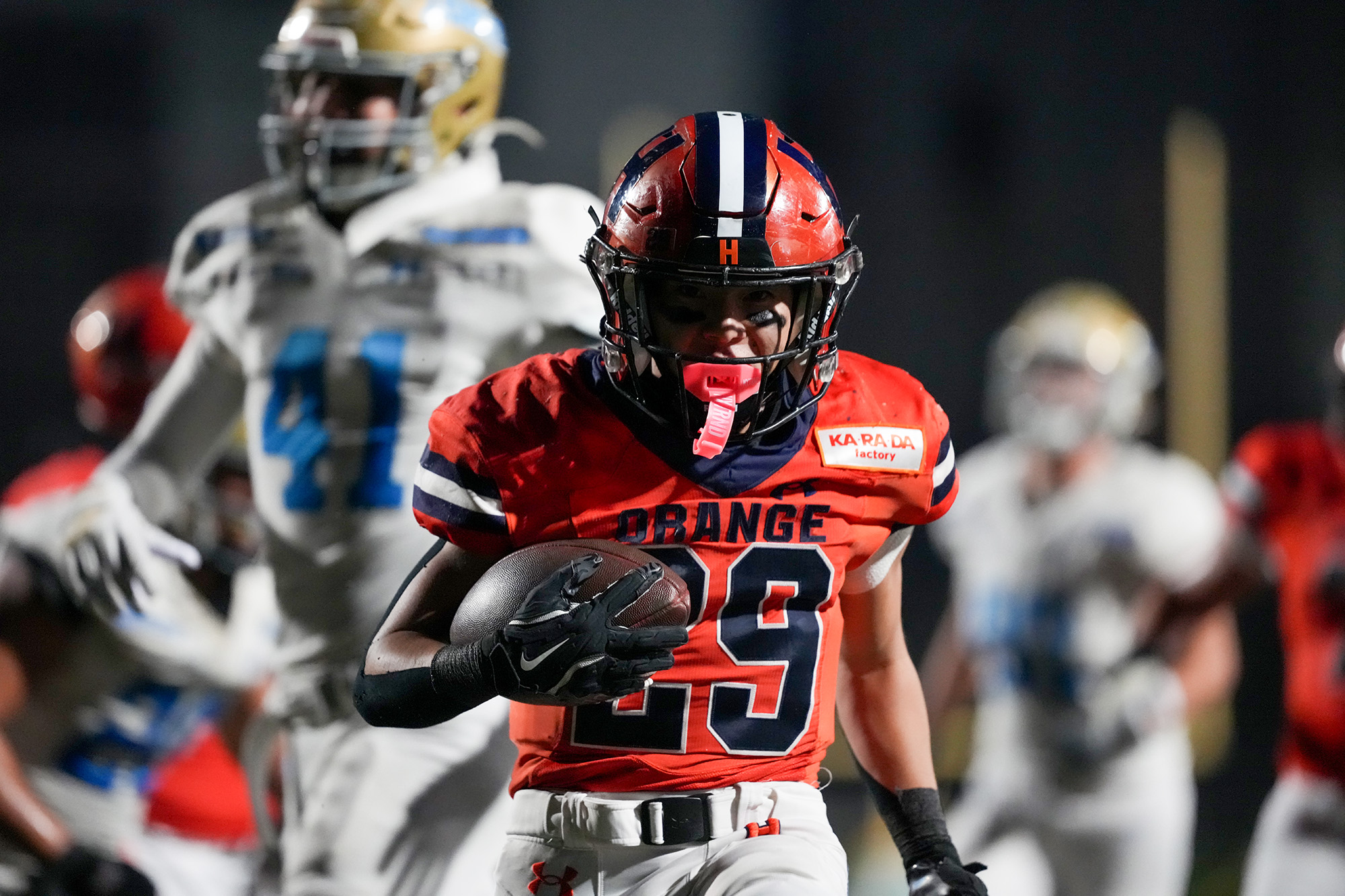 アメフト】強い法政が戻ってきた 多彩なランゲームで東大を圧倒 | BBM