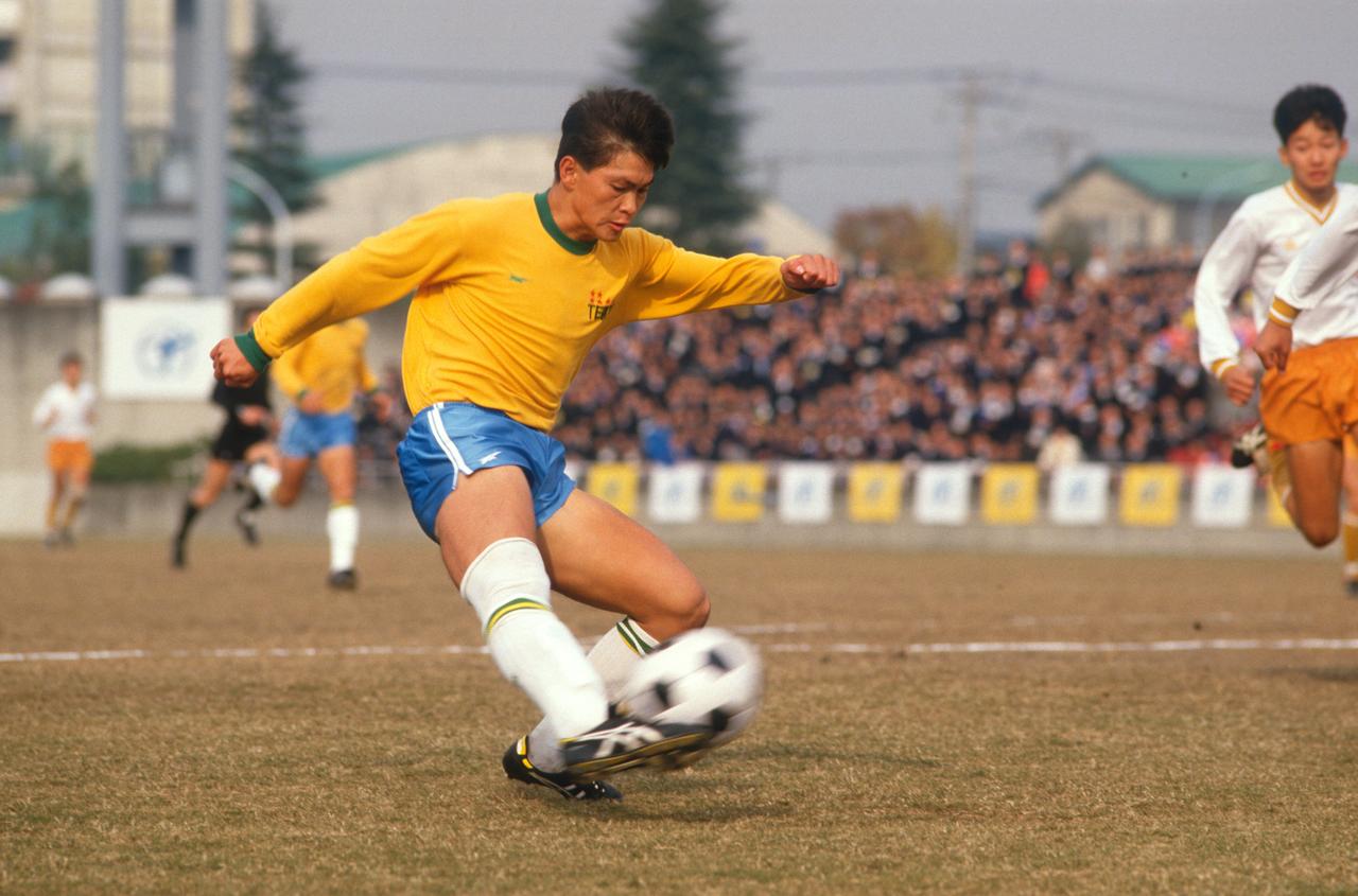 高校サッカー部で指導する 元日本代表 森山泰行の言葉 選手のできないところではなく いいところに目を向けるようにした mスポーツ ベースボール マガジン社