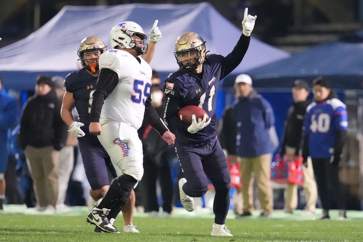 【オービックvs 東京ガス】第4Q、ファンブルリカバーのDE板敷=撮影:小座野容斉