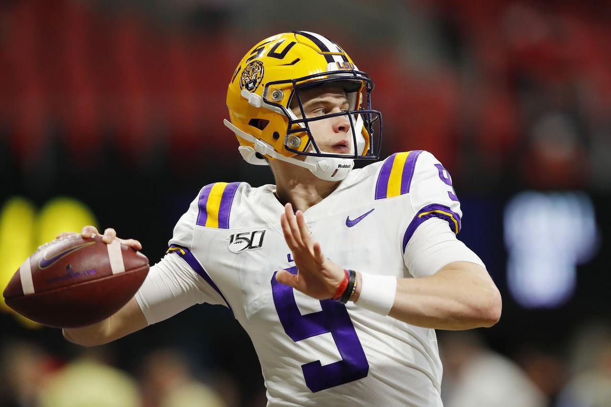 202年の全体1位指名のQBジョー・バローはルイジアナ州立大のスターQB。NFL入り後2年目でスーパーボウルに進出。もちろんルーキー契約下だった＝Getty Images