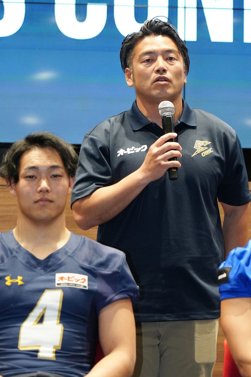 オービックシーガルズ　塚田昌克HC＝撮影：小座野容斉