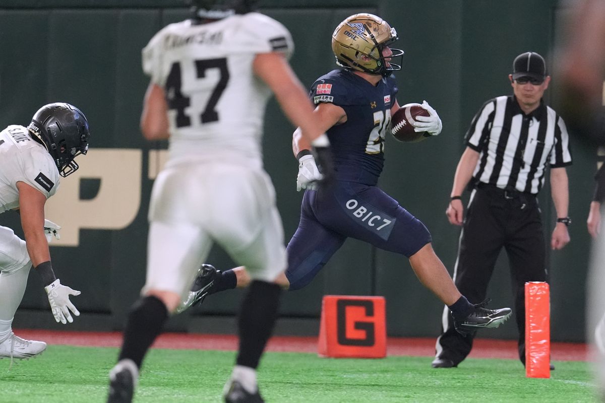 Xプレミア開幕戦【パナソニックvsオービック】3Q、オービック島田が16ヤードを走ってTD＝撮影:小座野容斉