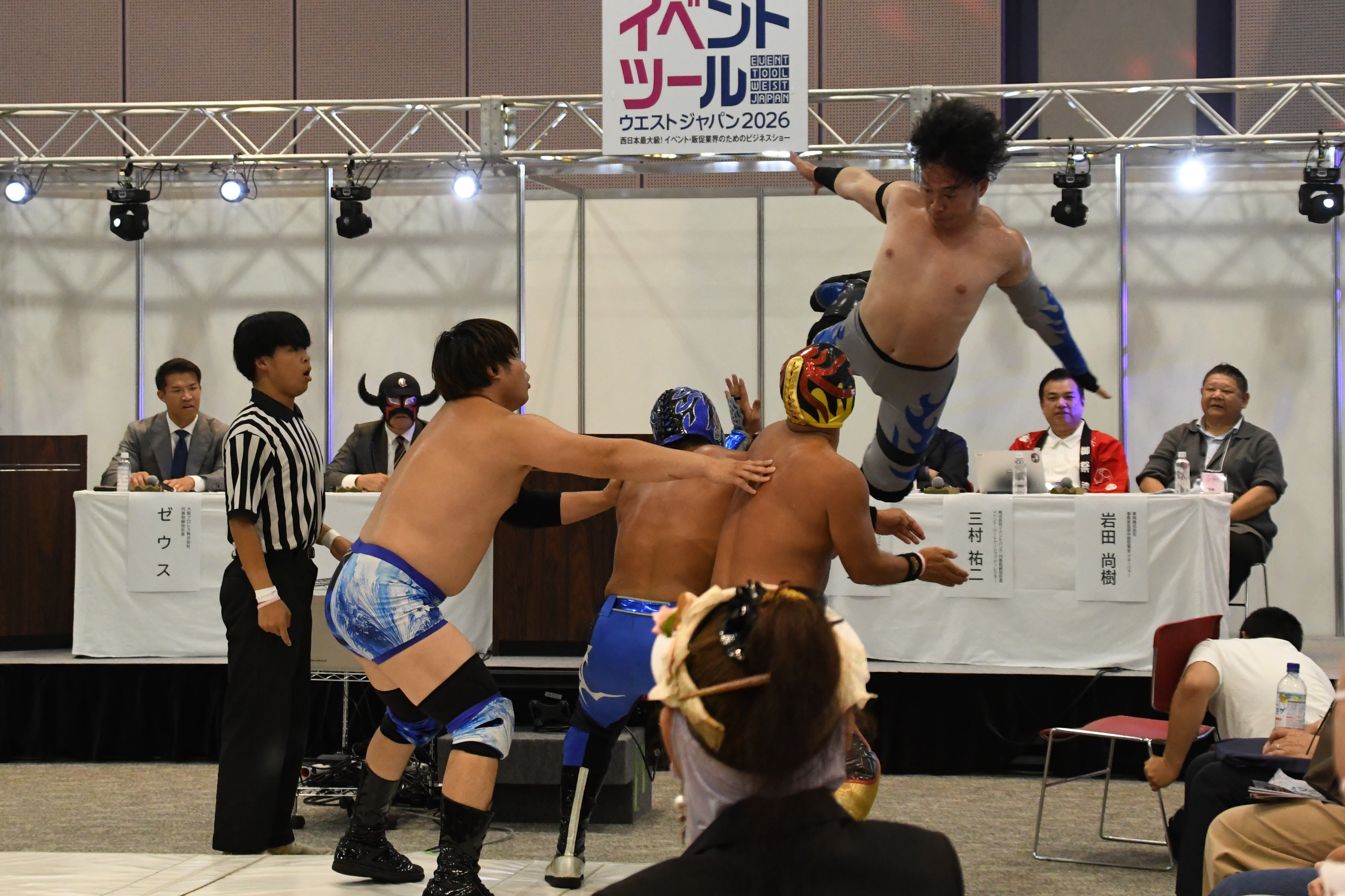 プロレス交響楽 激動のマット界 大阪プロレスが“イベントツール見本市”に出展! マットプロレス披露で