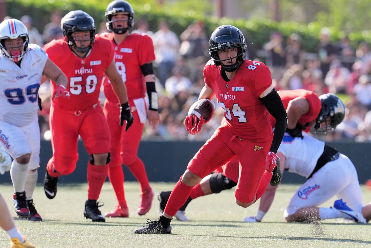 【富士通 vs 東京ガス】富士通WR神がファーストダウン。長身・快速の2世レシーバー、もう一段の覚醒が期待される＝撮影:小座野容斉