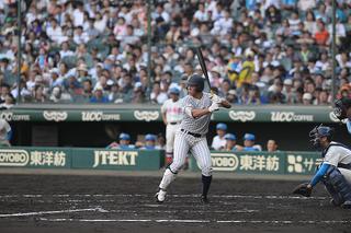 甲子園注目選手連続写真］ 明石商高・来田涼斗 | BBMスポーツ | ベース