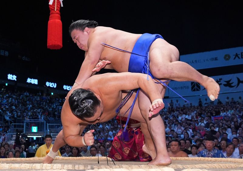 相撲編集部が選ぶ名古屋場所3日目の一番】藤ノ川が豊昇龍を倒して
