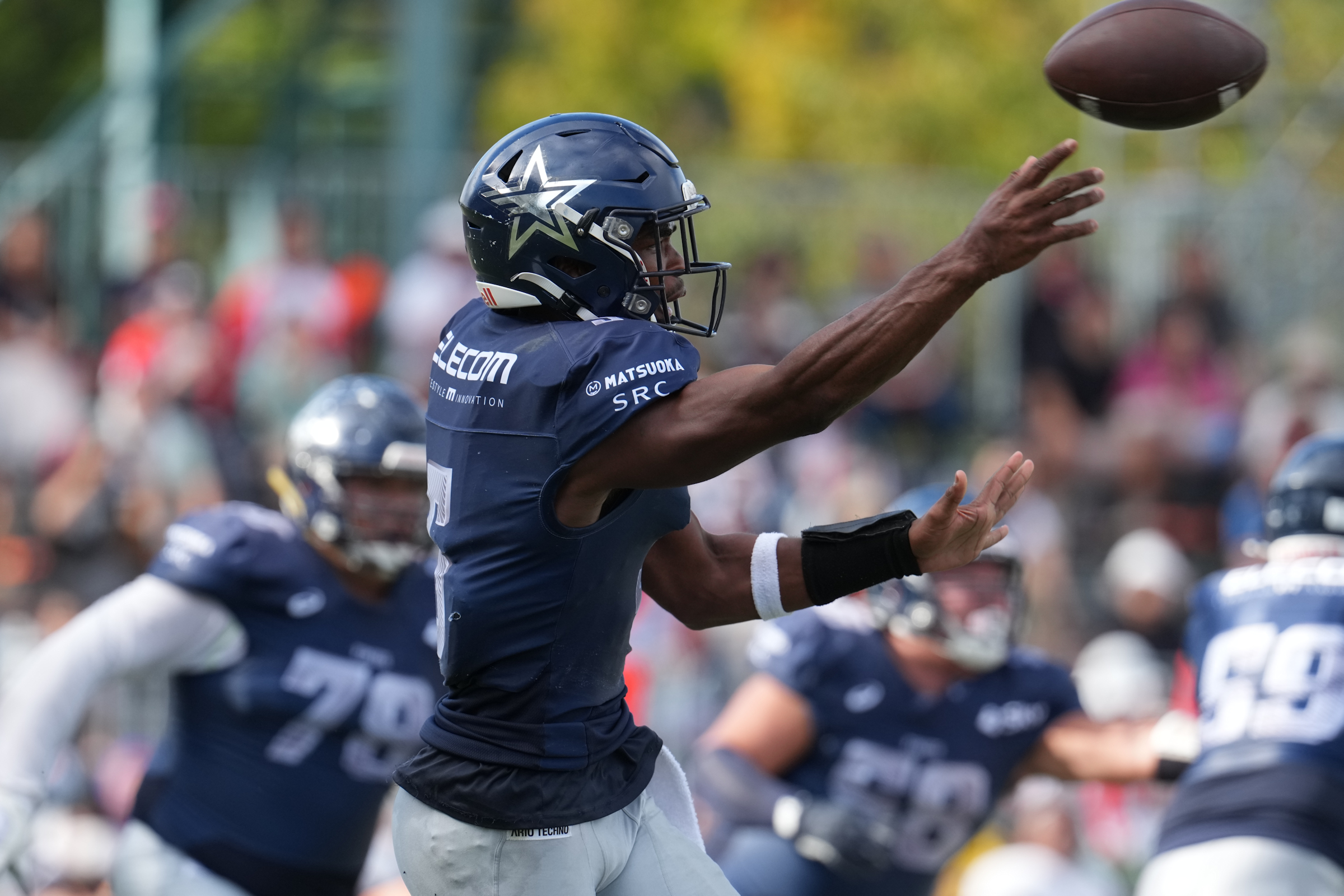 アメフト】シーズン中にエースQBがまさかの離脱、その時チームは