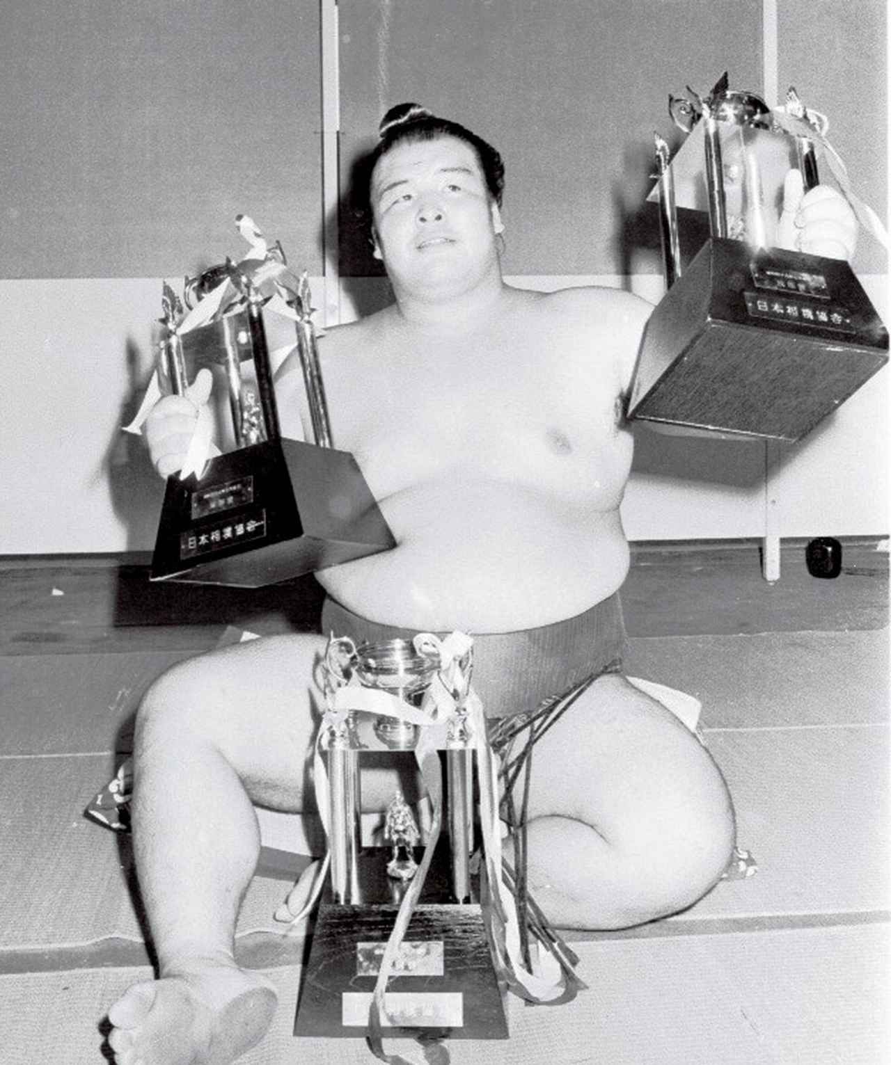 連載 名力士たちの『開眼』】 大関・大受久晃編 「牛若丸」を追い