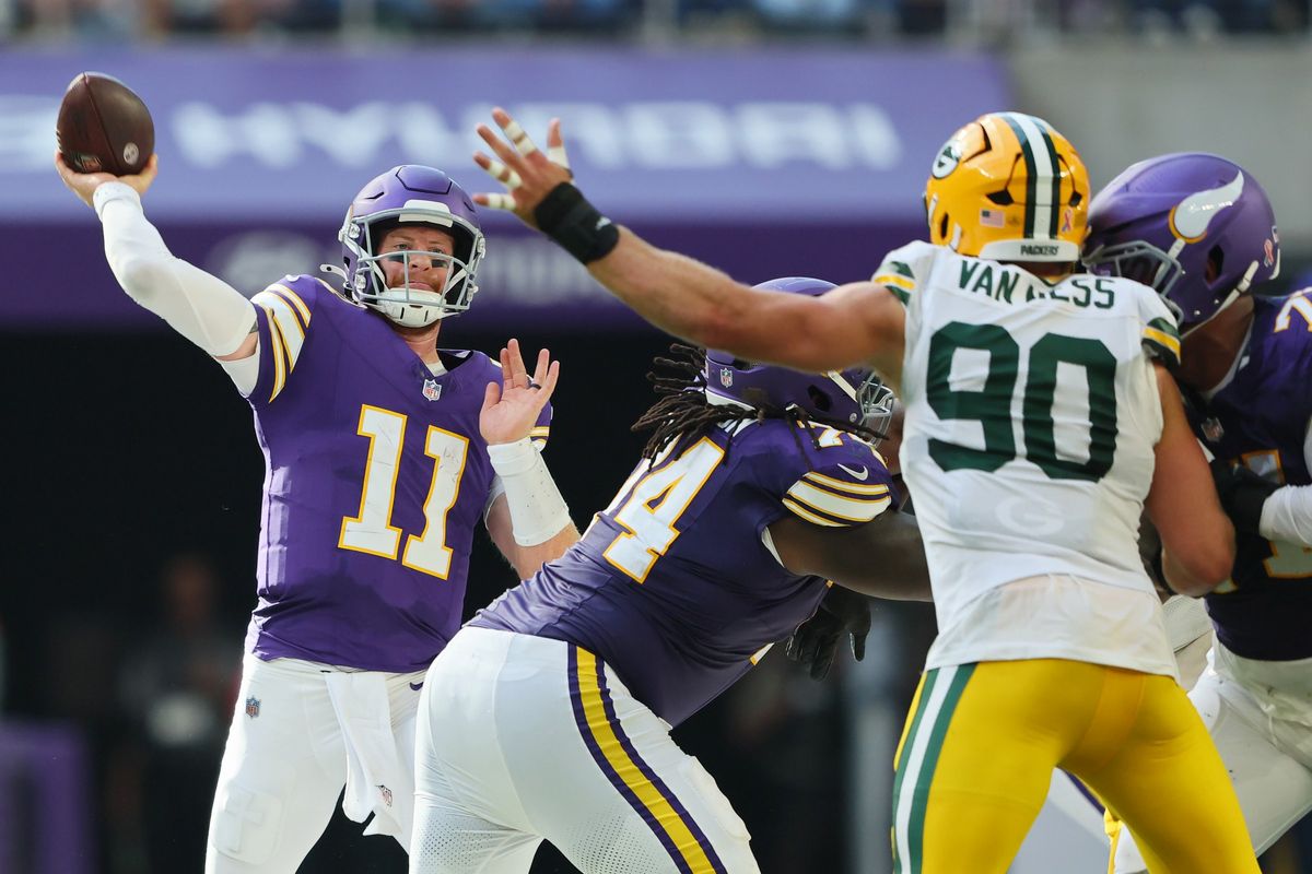 【バイキングス vs パッカーズ】バイキングスは2番手QBのウェンツがパスで3ＴＤの活躍、エースQBマレーが脳震盪で退場の危機を救った＝Getty Images