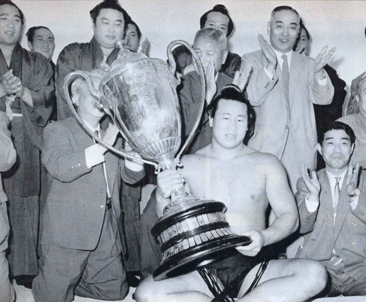 大相撲クイズ（23） 平幕V佐田の山の珍記録とは！？ | BBMスポーツ