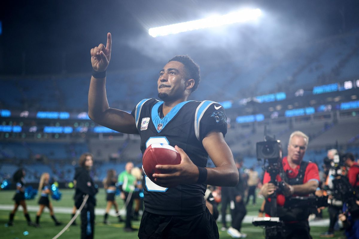 【ジャガーズ vs ベンガルズ】パンサーズQBヤングはパス329ヤード2TD。本拠地のファンから「MVP」コールが起きた＝Getty Images