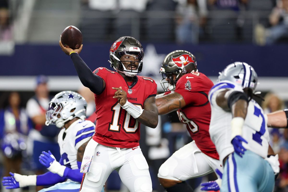 【バッカニアーズ vs カウボーイズ】ルーキーQBとして先発し、カウボーイズに勝利したバッカニアーズQBダニエルズ＝Getty images
