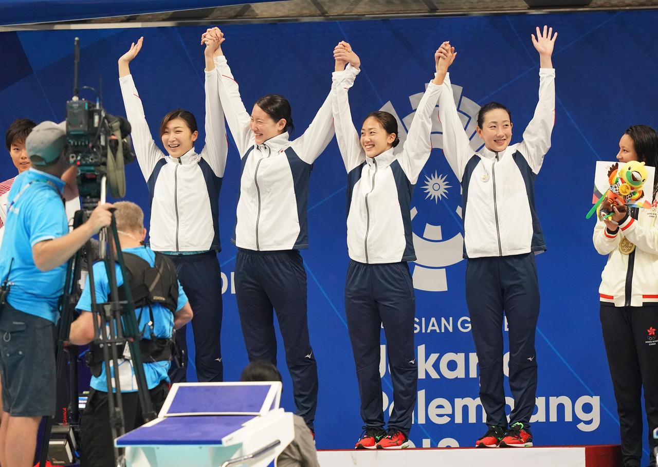 18競泳界プレイバック リレーでも世界の表彰台へ 収穫多き日本新７ mスポーツ ベースボール マガジン社